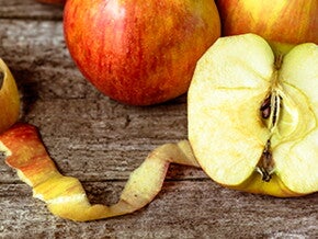 Фруктова шкірка — корисна чи шкідлива? Фруктова шкірка — корисна чи шкідлива?