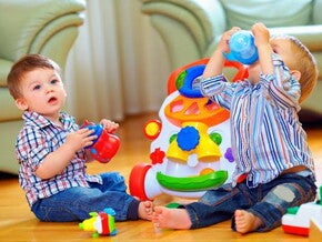 Розвиток дитини в 10 місяців Розвиток дитини в 10 місяців